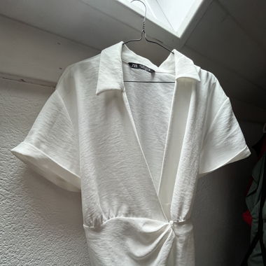 Robe zare blanche manches courtes