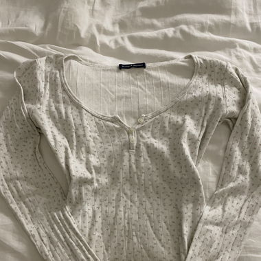 Brandy Melville longsleeve