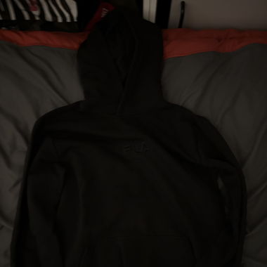 Schwarzer Fila Hoddie