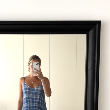 Blaues luftiges Sommerkleid