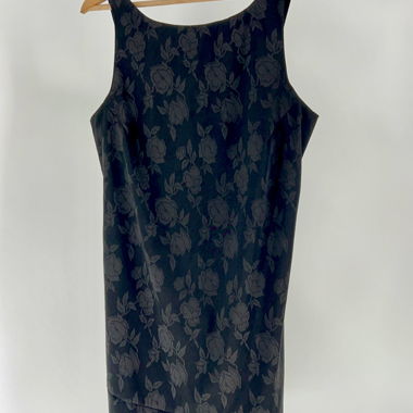 Robe noire en jacquard
