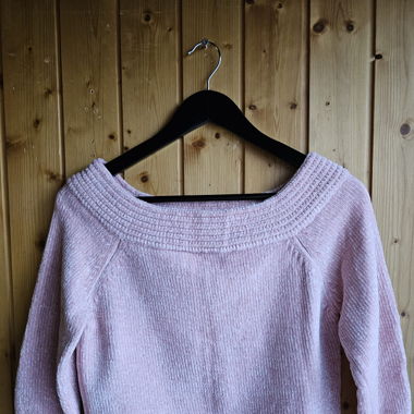 Short velvet-look sweater, 3/4 sleeves
