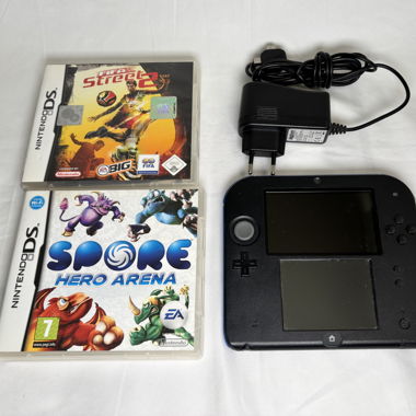 Console Nintendo 2DS con giochi e caricatore