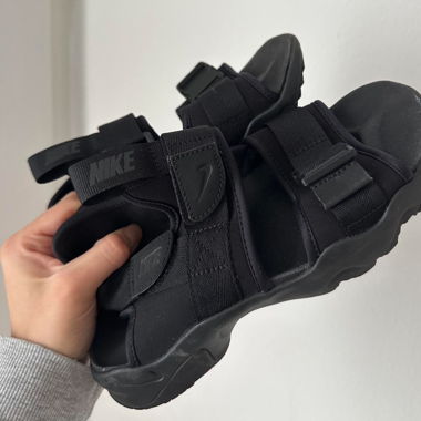 Nike canyon sandals