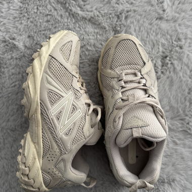 New Balance sneakers beige