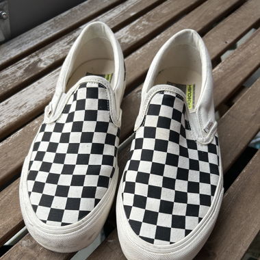 Checkered vans (almost new)