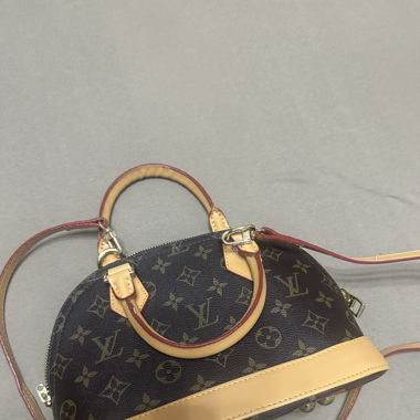 Stylische Tasche im Designer-Look – Nicht Original