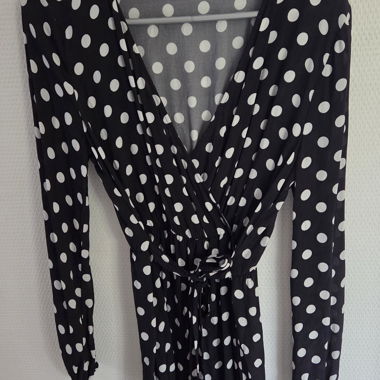 robe Carla G