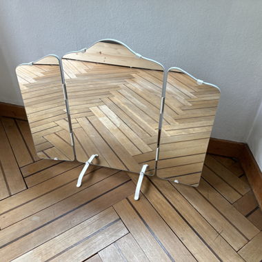 Foldable mirror