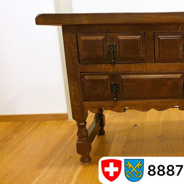 Antike kleine Kommode aus Massivholz Kolonialstil