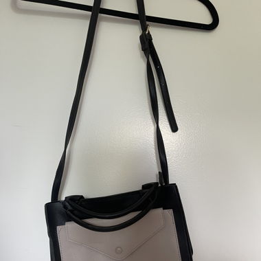 Handtasche