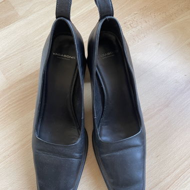 Vagabond Pumps