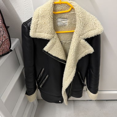 Veste Teddy Bershka noire