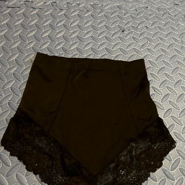 culotte gainante noire