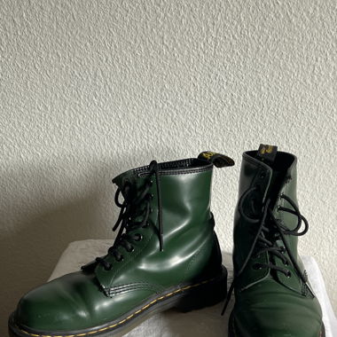 Dr. Martens Schnürstiefel grün