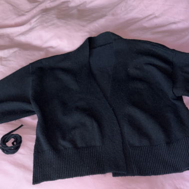 Vest / Cardigan with belt