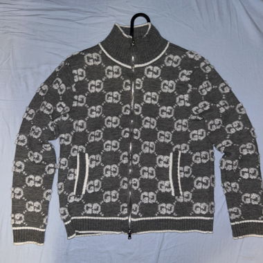 Grauer Gucci Cardigan