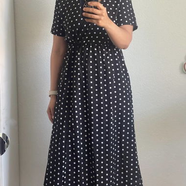 Robe noire à pois 