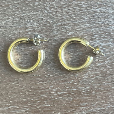 Mini Creolen aus vergoldetem Silber