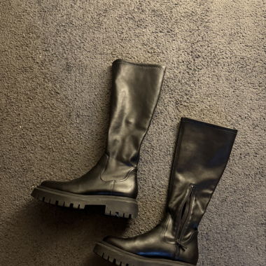 Stradivarius Overknees