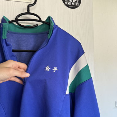 Pull bleu