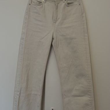 Beige Jeans mit hoher Taille