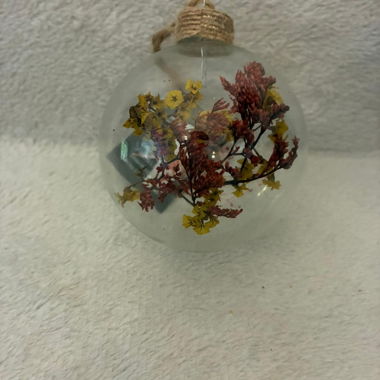 Palla decorativa in vetro con fiori essiccati
