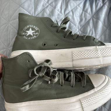 Sneaker