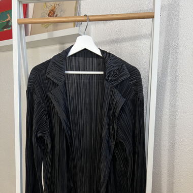 black creased shirt
