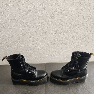 Dr. Martens