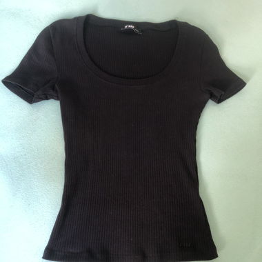 Black Top with Square Neckline TW