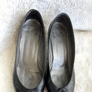 Dior escarpins vintage cuir noir joli logo doré 39