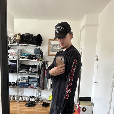 supreme longsleeve