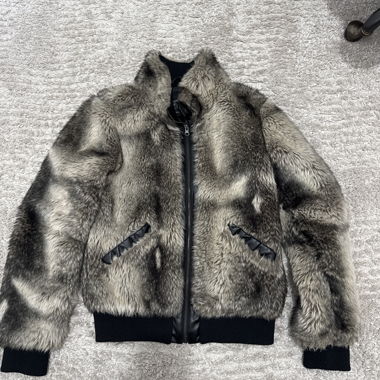 Veste en fausse fourrure à fermeture éclair