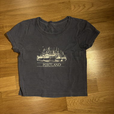 Brandy Melville Crop-T-Shirt „Portland“