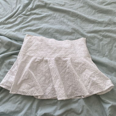 Gonna Bianca in Broderie-Anglaise