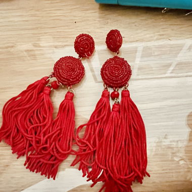 Boucles d’oreilles –couleur rouge –état comme neuf