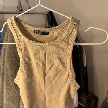 Zara Ripp-Croptop beige