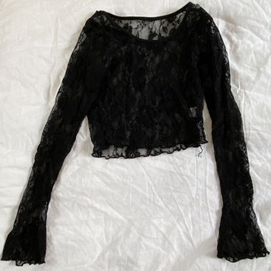 Cute black shirt