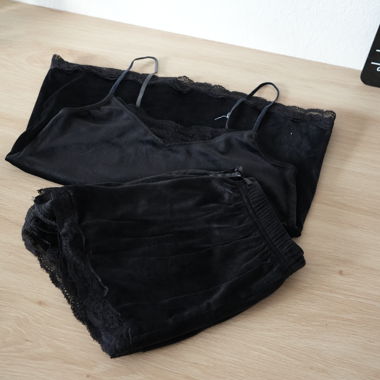 Ensemble pyjama noir en velours