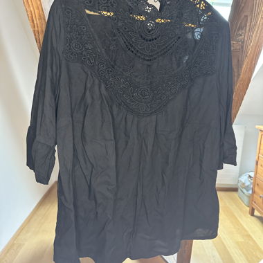 BODYFLIRT black blouse with lace size 46