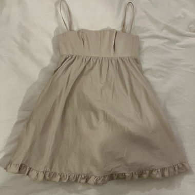 Robe midi à volants beige