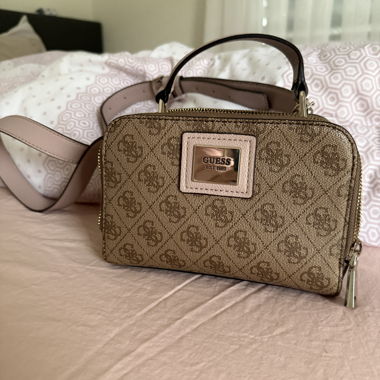 Guess Mini-Handtasche beige