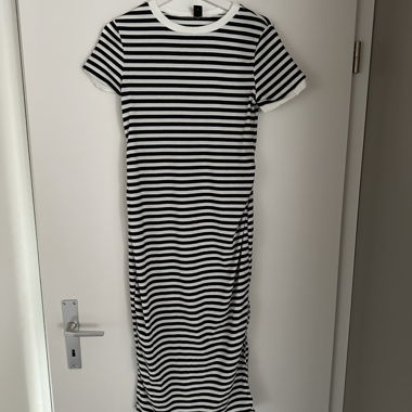 Black and white dress