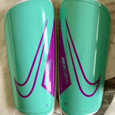 Protège-tibias Nike Mercurial NEUF
