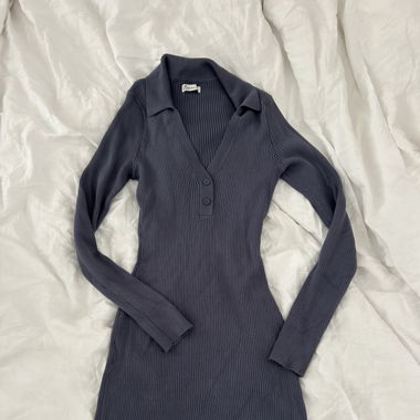 Enges Kleid