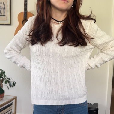 weisser strickpullover