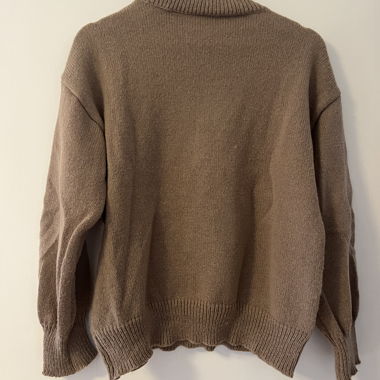 Knit sweater