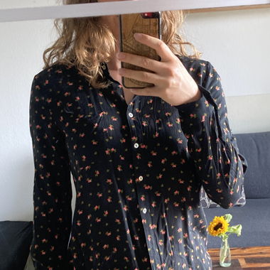 geblümte Bluse