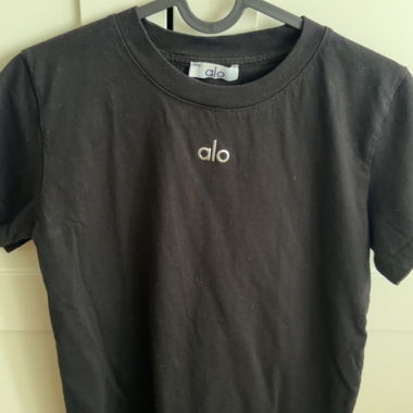 T-shirt noir Alo